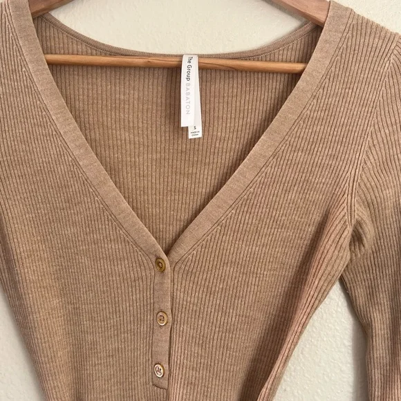 Babaton Ribbed V-Neck Tie-Waist Long Sleeve Dress - Beige - Picture 4 of 11